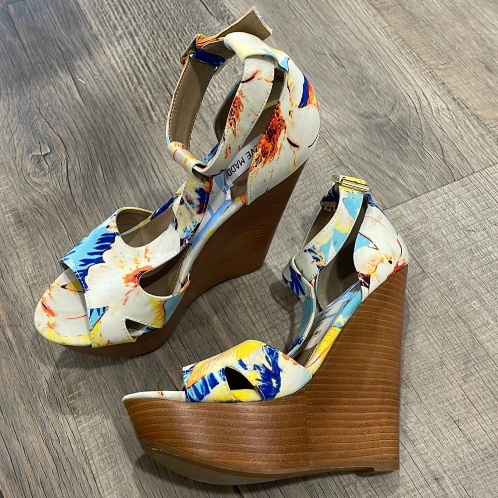 Steve Madden Wedges